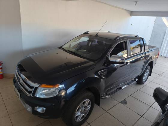 FORD RANGER 3.2 LIMITED PLUS 4X4 CD 20V DIESEL 4P AUTOMÁTICO